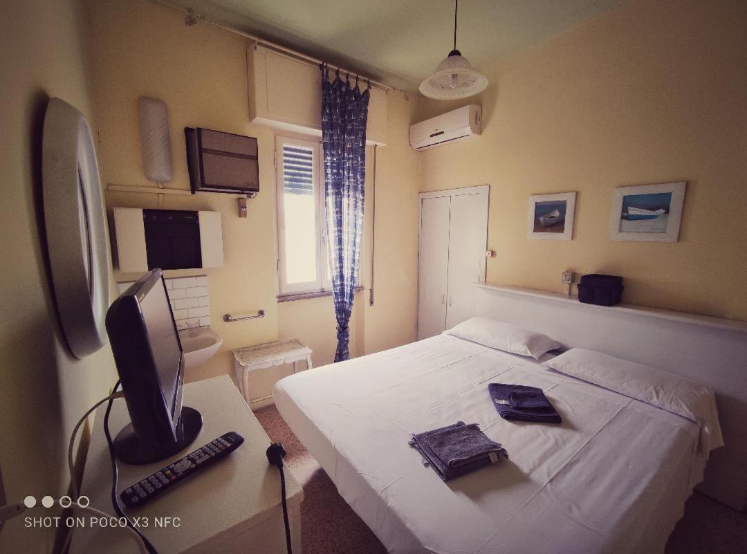 Hotel Delhy Viareggio Dış mekan fotoğraf
