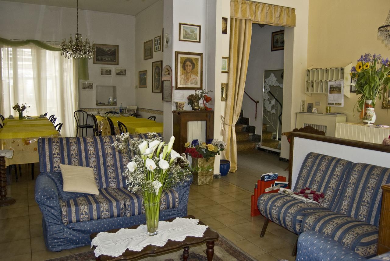 Hotel Delhy Viareggio Dış mekan fotoğraf